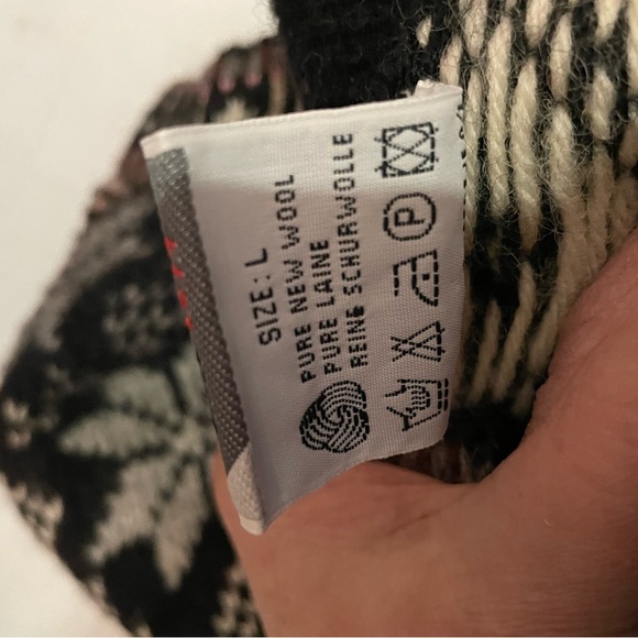 Women’s Dale of Norway Black and Gray Patterned Sweater - Picture 7 of 8